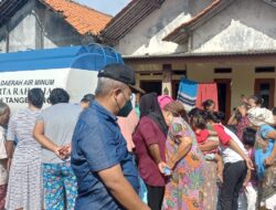 Kecamatan Suakadiri Kembali Kirim Bantuan Air Bersih di Kp Pulo