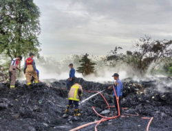 Lebih Dari Lima Jam, Kebakaran Lapak Karet Vanbelt di Kampung Daon Berhasil Dipadamkan