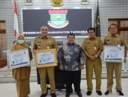 Bupati Tangerang Terima Penghargaan Kepatuhan Standar Pelayanan Publik Dari Ombudsman RI