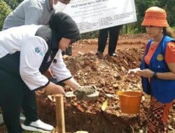 Rotary Club Jakarta Menteng Renovasi Kelas Jauh SDN Kadu Sewu