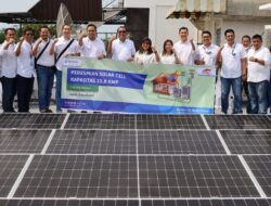 Kurangi Dampak Pemanasan Global, FIFGroup TLakukan Pemasangan  Solar Panel Surya