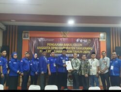 Dikawal Ribuan Kader Ke KPU, Demokrat Siap Rebut Kursi Ketua DPRD Kabupaten Tangerang