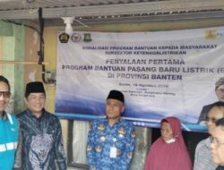 Berikan Bukti Nyata, Zulfikar Resmikan Penyalaan Pertama Program Pasang Baru Listrik Gratis