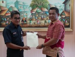 Kakantah Jakarta Pusat Serahkan Sertipikat tanah elektronik PT KAI