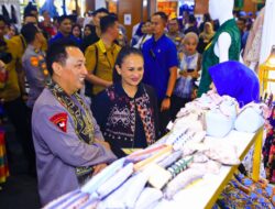 Kapolri Tinjau Bazar Bhayangkari Nusantara 2025, Dorong UMKM Jadi Pilar Ekonomi