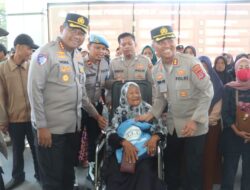 Polresta Tangerang dan Polsek Jajaran Salurkan Bantuan Sembako dari Wapres